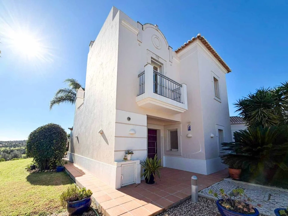 Moradia T2 para Venda em Estômbar e Parchal Foto 1