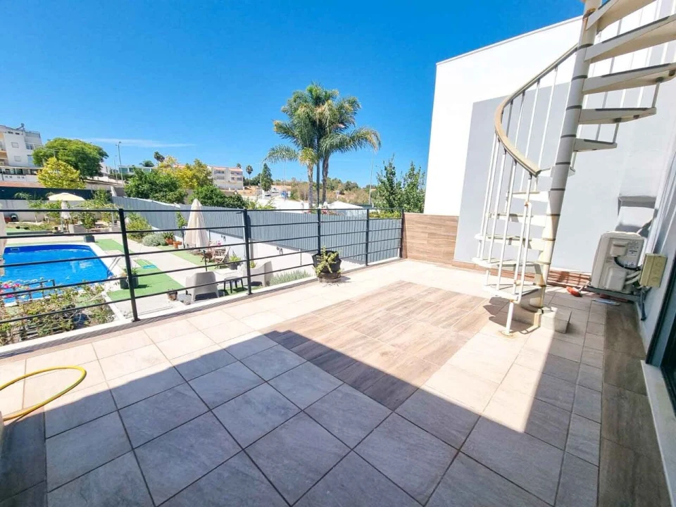 Moradia T5 para Venda em Estômbar e Parchal Foto 24