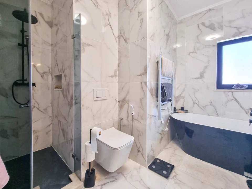 Moradia T5 para Venda em Estômbar e Parchal Foto 28