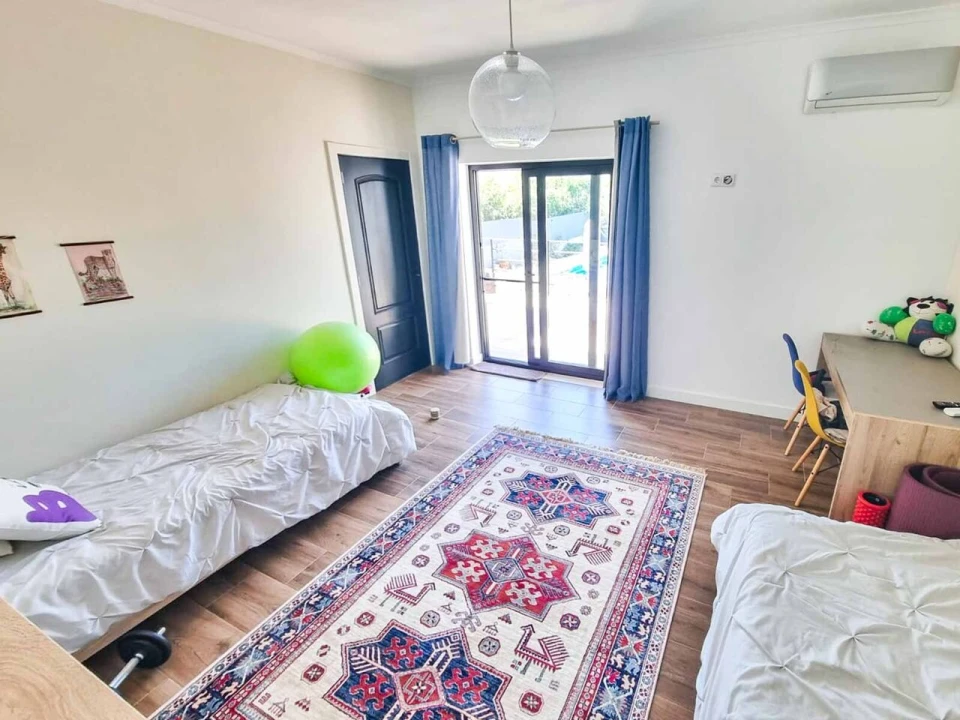 Moradia T5 para Venda em Estômbar e Parchal Foto 31