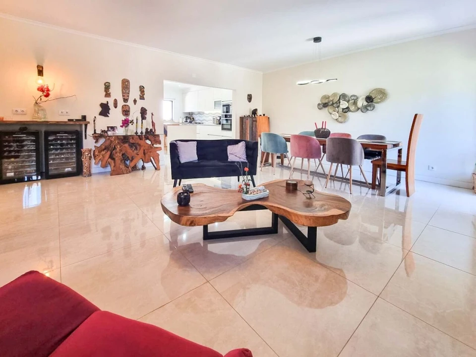 Moradia T5 para Venda em Estômbar e Parchal Foto 5