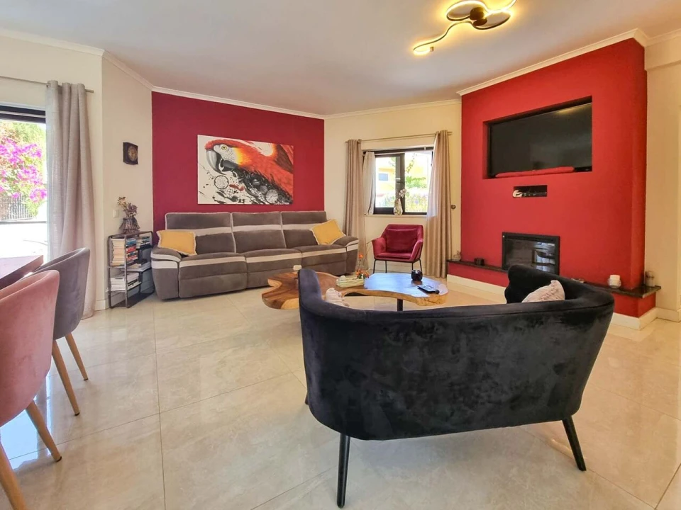 Moradia T5 para Venda em Estômbar e Parchal Foto 9