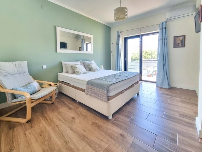 Moradia T5 para Venda em Estômbar e Parchal Foto 22