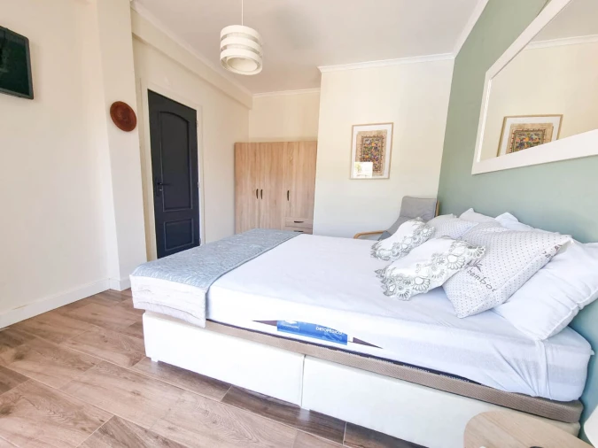 Moradia T5 para Venda em Estômbar e Parchal Foto 23