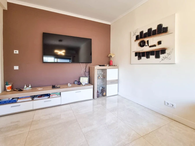 Moradia T5 para Venda em Estômbar e Parchal Foto 4