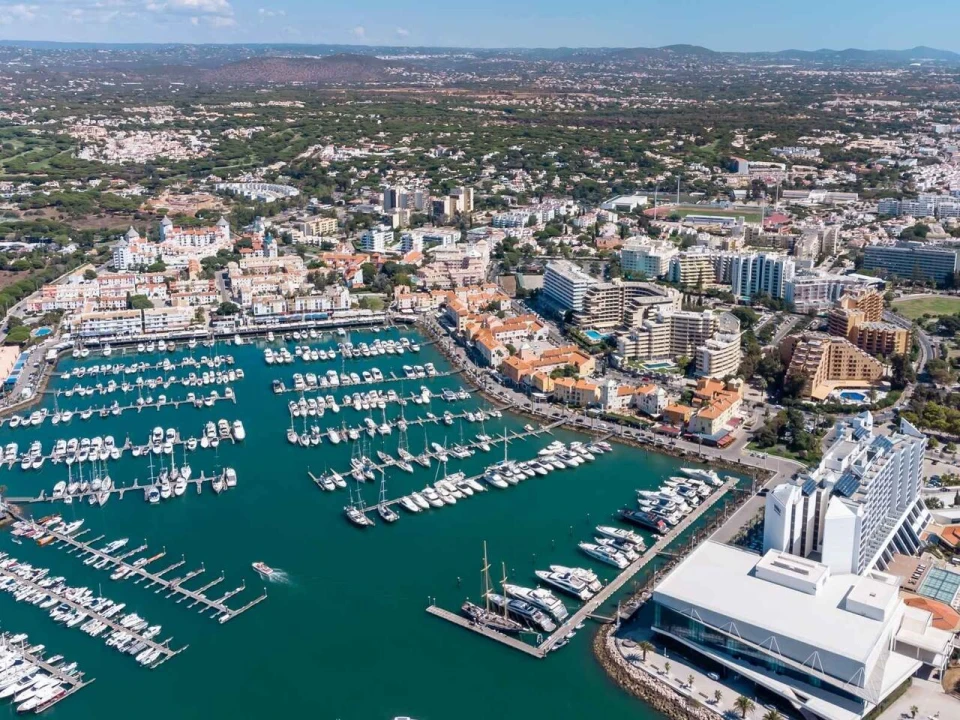 Loja para Venda em Albufeira e Olhos de Água Foto 13