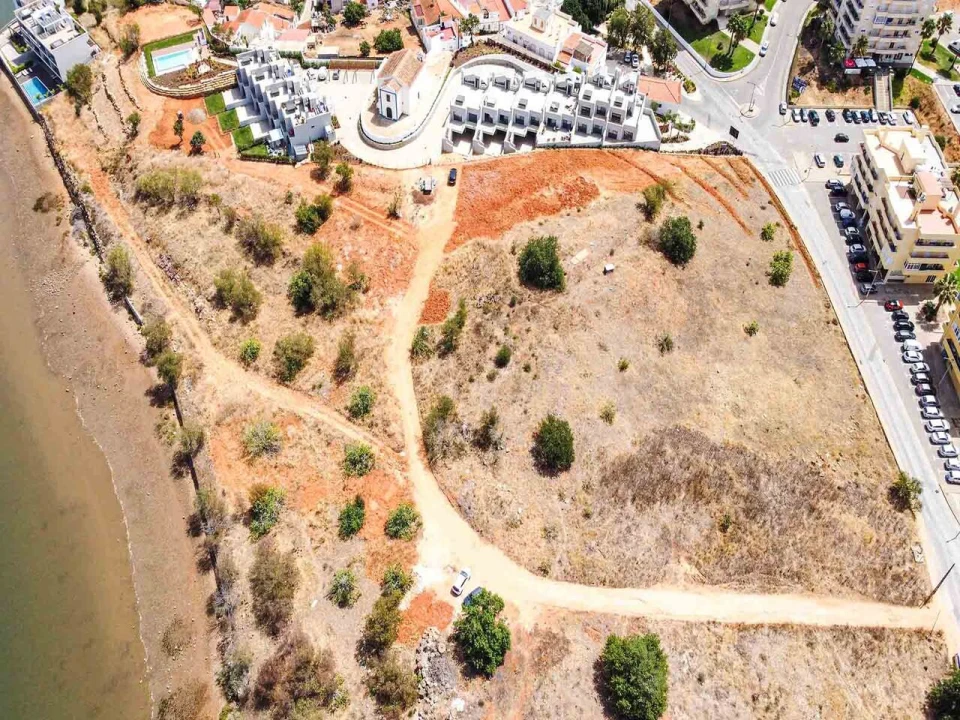 Terreno para Venda em Estômbar e Parchal Foto 3