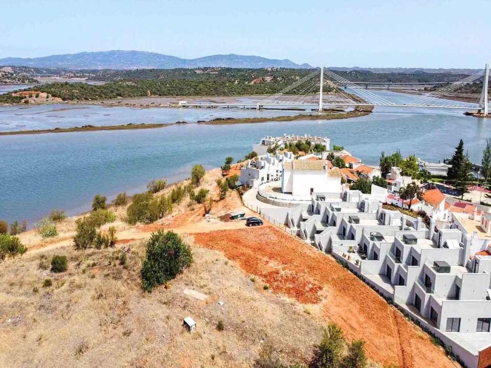 Terreno para Venda em Estômbar e Parchal Foto 8