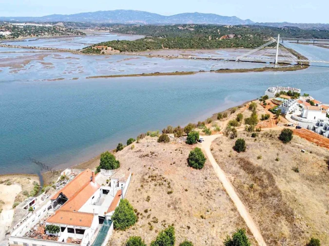 Terreno para Venda em Estômbar e Parchal Foto 4