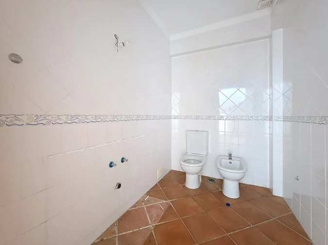 Moradia T5 para Venda em Estômbar e Parchal Foto 18