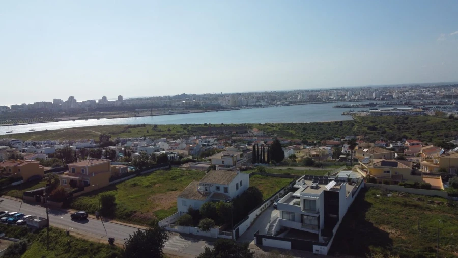 Moradia T5 para Venda em Estômbar e Parchal Foto 35