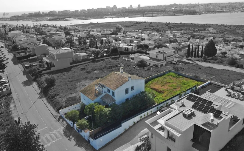 Moradia T5 para Venda em Estômbar e Parchal