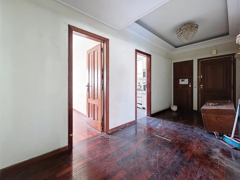 Apartamento T4 para Venda em Areeiro Foto 7
