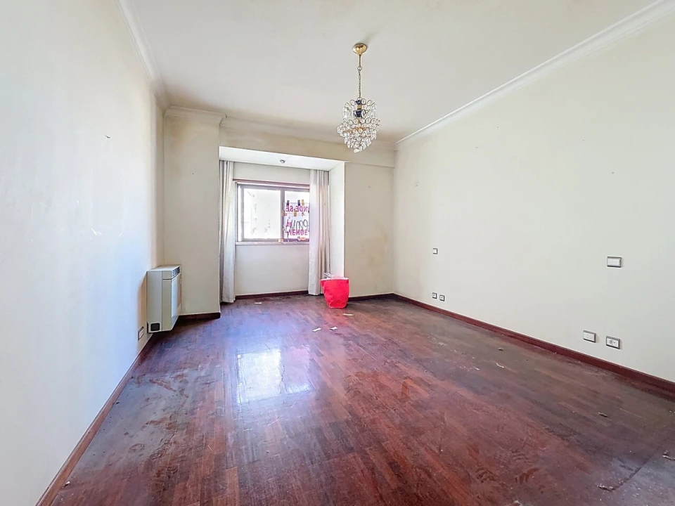 Apartamento T4 para Venda em Areeiro Foto 12