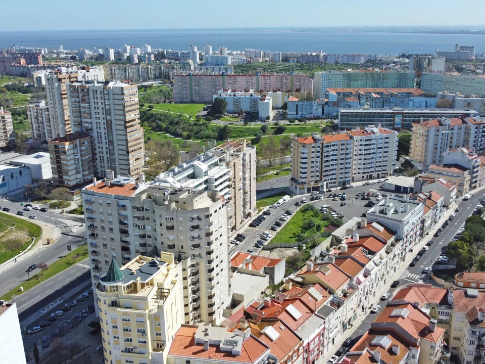 Apartamento T4 para Venda em Areeiro Foto 1