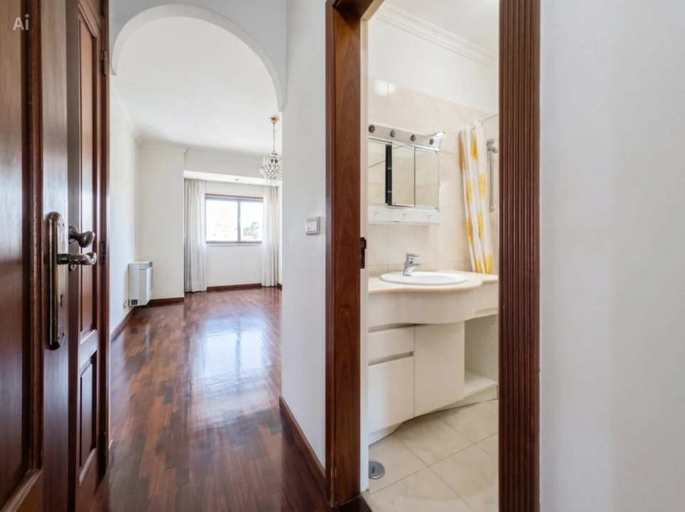 Apartamento T4 para Venda em Areeiro Foto 13