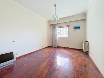 Apartamento T4 para Venda em Areeiro
