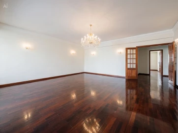 Apartamento T4 para Venda em Areeiro