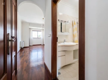 Apartamento T4 para Venda em Areeiro