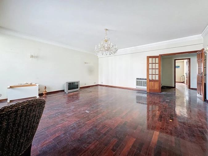 Apartamento T4 para Venda em Areeiro Foto 2