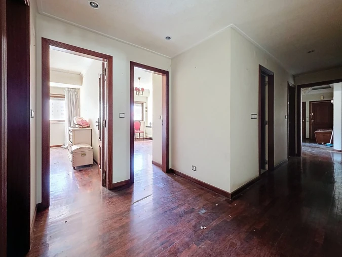 Apartamento T4 para Venda em Areeiro Foto 11
