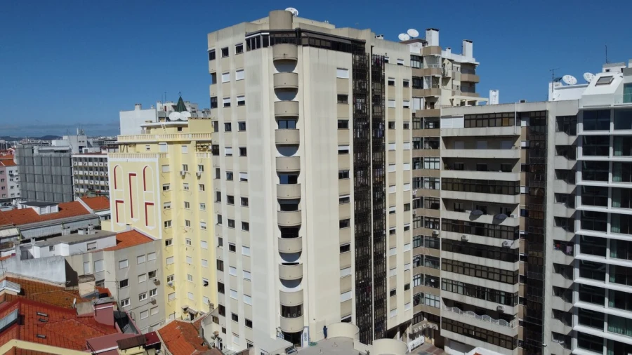 Apartamento T4 para Venda em Areeiro Foto 15