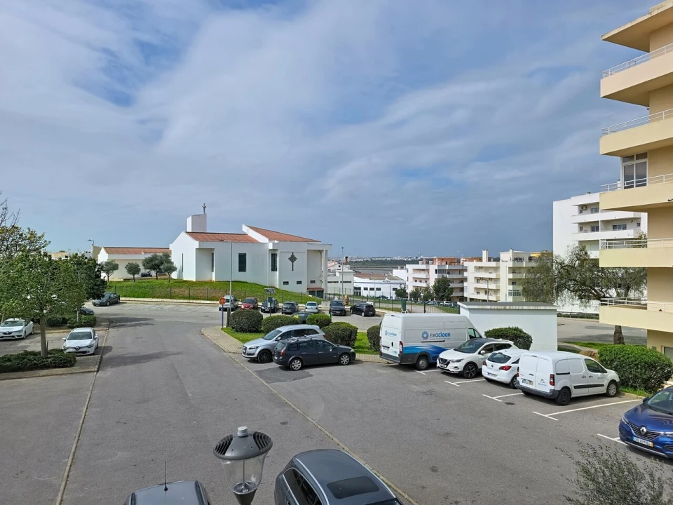 Apartamento T3 para Venda em Estômbar e Parchal Foto 4