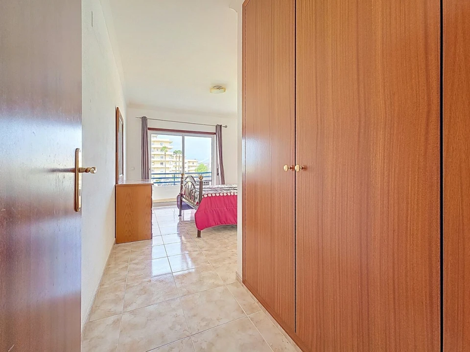 Apartamento T3 para Venda em Estômbar e Parchal Foto 6