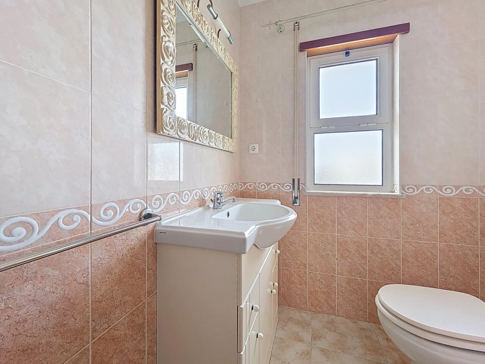 Apartamento T3 para Venda em Estômbar e Parchal Foto 17