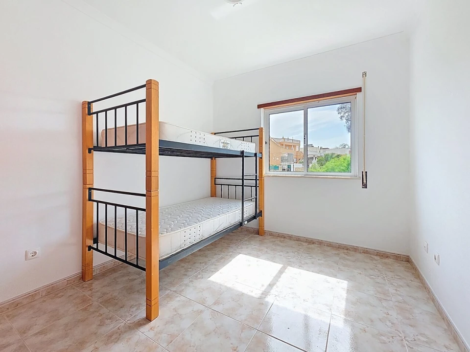 Apartamento T3 para Venda em Estômbar e Parchal Foto 18