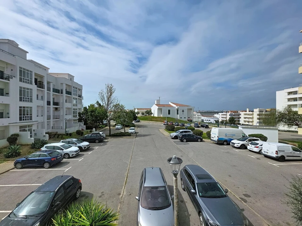 Apartamento T3 para Venda em Estômbar e Parchal Foto 20