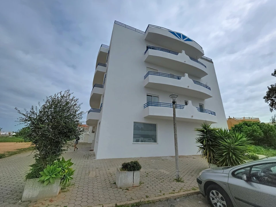 Apartamento T3 para Venda em Estômbar e Parchal Foto 29