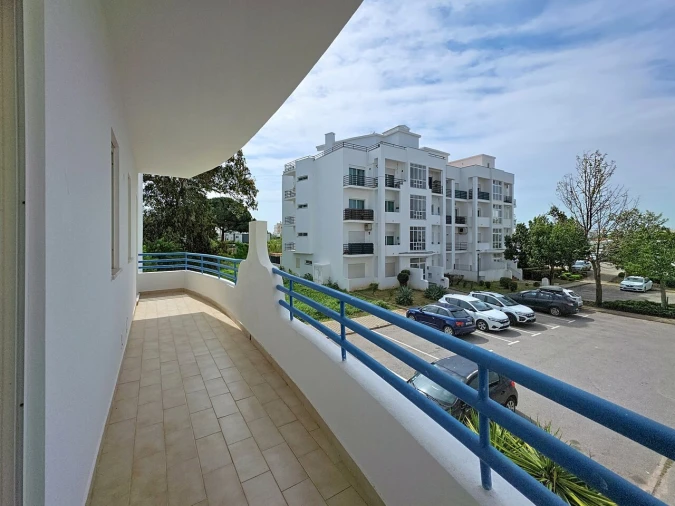 Apartamento T3 para Venda em Estômbar e Parchal Foto 3