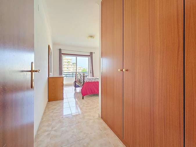 Apartamento T3 para Venda em Estômbar e Parchal Foto 6
