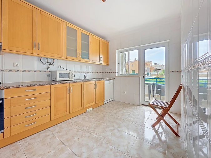 Apartamento T3 para Venda em Estômbar e Parchal Foto 21