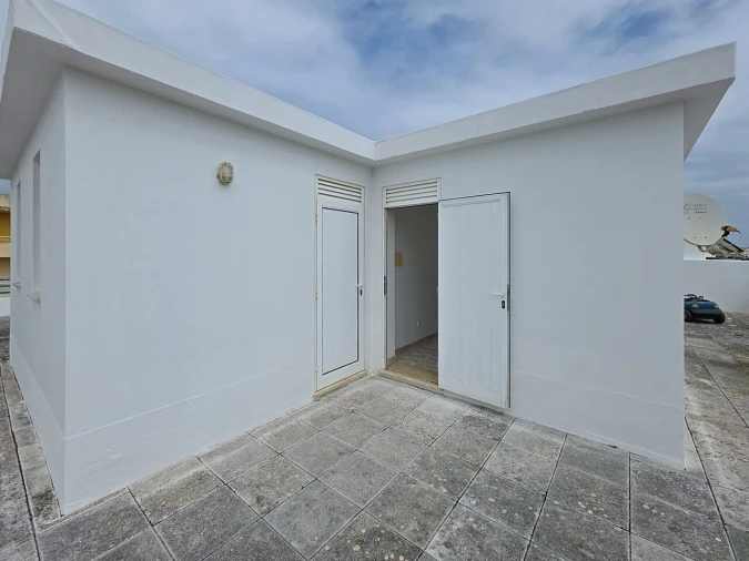 Apartamento T3 para Venda em Estômbar e Parchal Foto 28