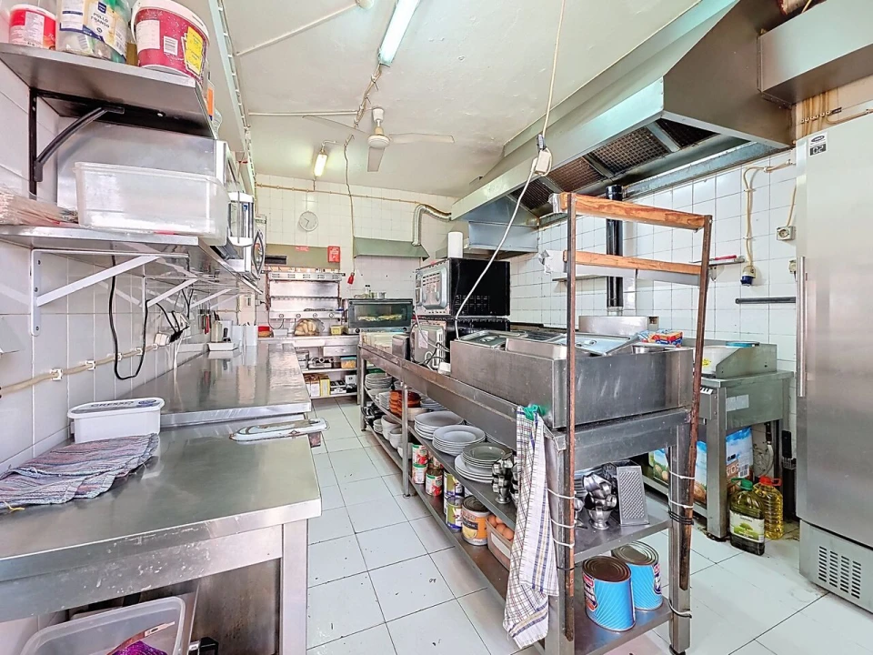 Loja para Venda em Albufeira e Olhos de Água Foto 9