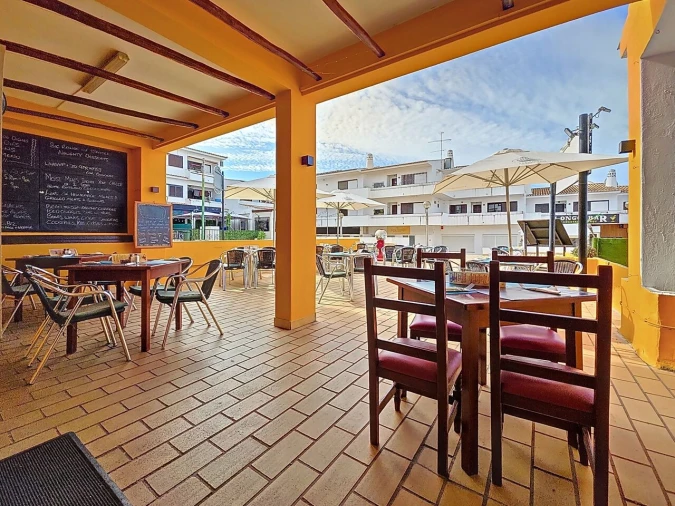 Loja para Venda em Albufeira e Olhos de Água