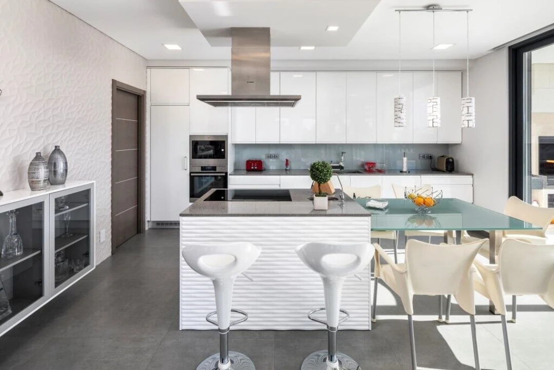 Moradia T4 para Venda em Estômbar e Parchal Foto 8