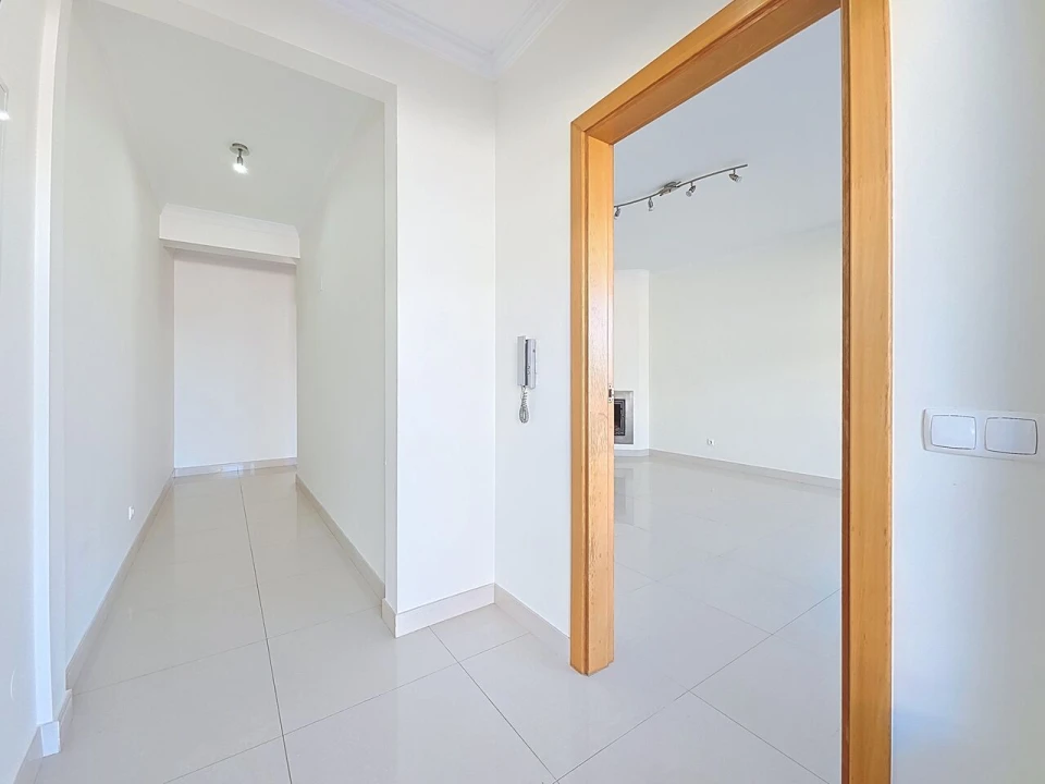 Moradia T3 para Venda em Estômbar e Parchal Foto 3