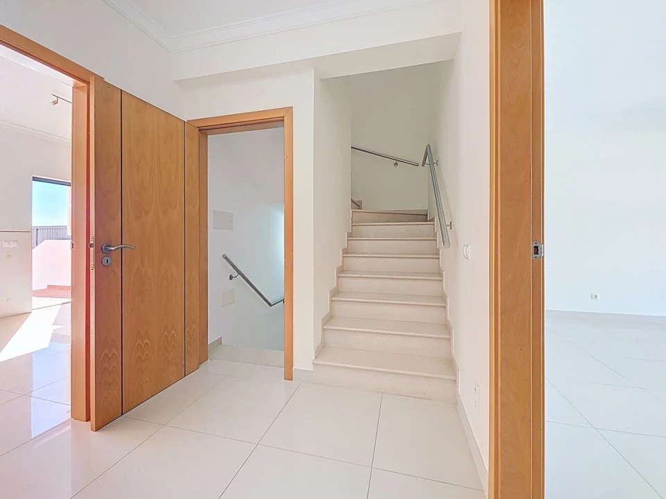 Moradia T3 para Venda em Estômbar e Parchal Foto 16