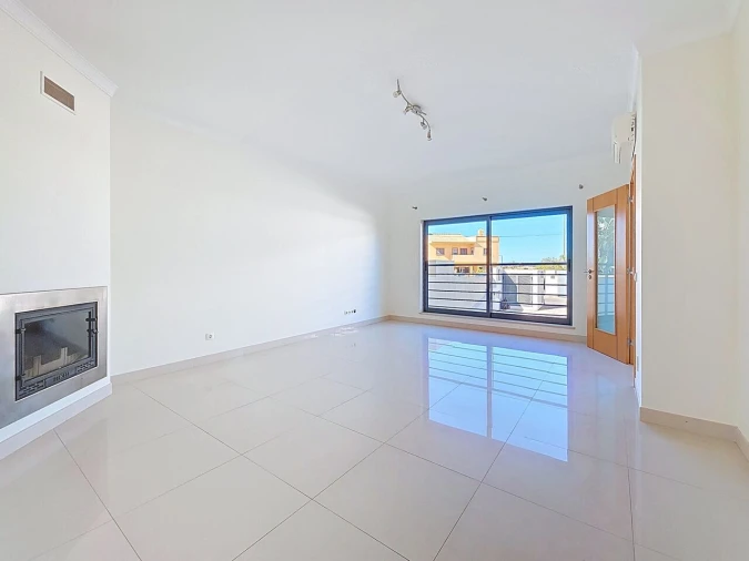 Moradia T3 para Venda em Estômbar e Parchal Foto 5