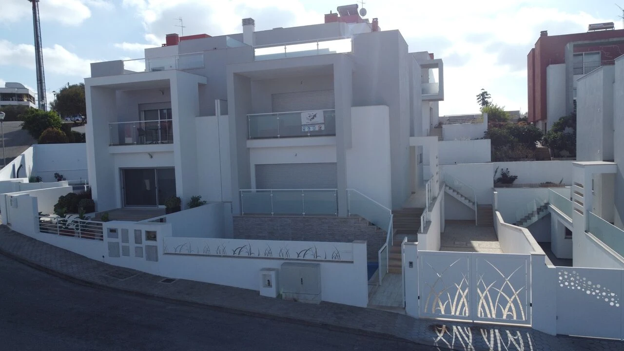 Moradia T3 para Venda em Estômbar e Parchal Foto 4