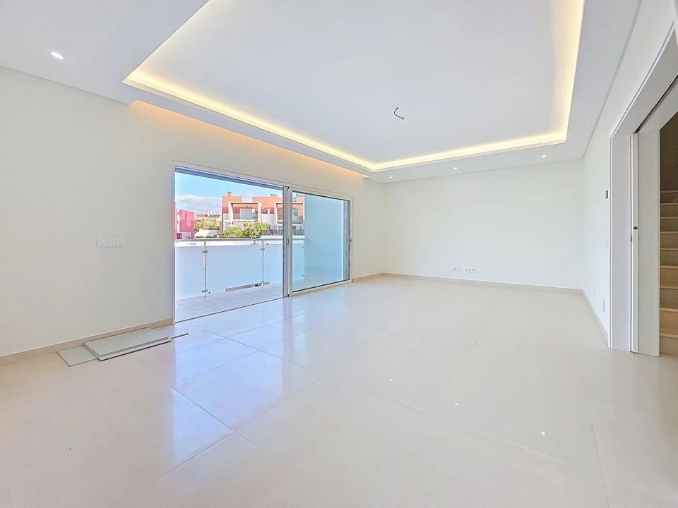 Moradia T3 para Venda em Estômbar e Parchal Foto 7