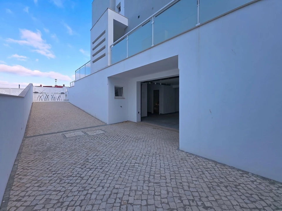 Moradia T3 para Venda em Estômbar e Parchal Foto 1