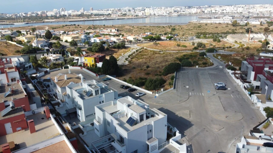 Moradia T3 para Venda em Estômbar e Parchal Foto 19