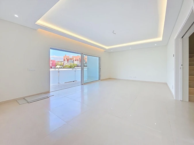 Moradia T3 para Venda em Estômbar e Parchal Foto 7