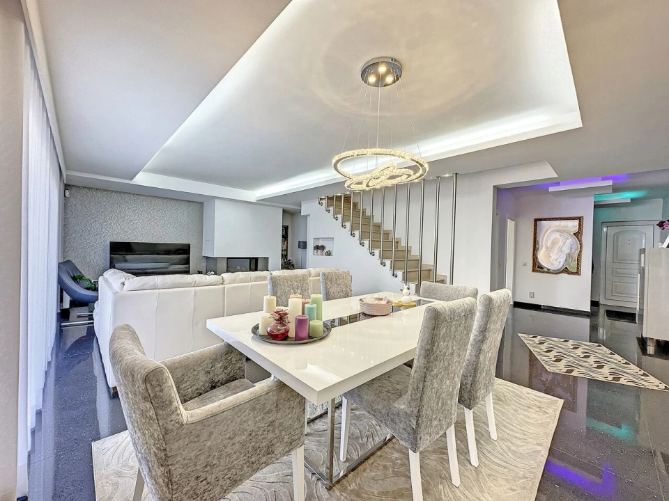 Moradia T4 para Venda em Estômbar e Parchal Foto 3