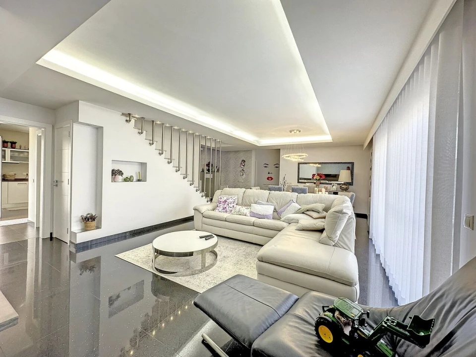 Moradia T4 para Venda em Estômbar e Parchal Foto 4