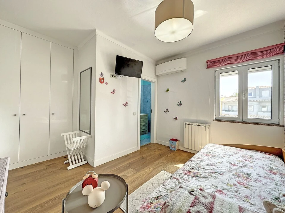 Moradia T4 para Venda em Estômbar e Parchal Foto 16